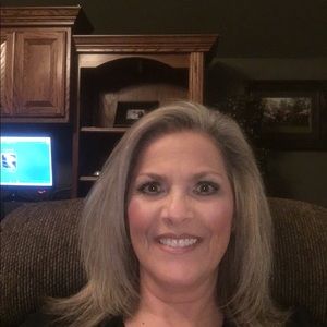 Meet your Posher, Lea